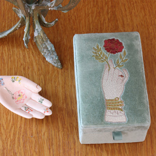 Velvet jewelry box - Hand