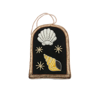 Suspension brodée - Cadre coquillages